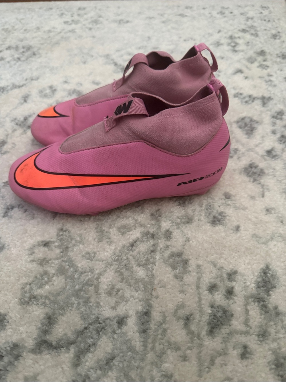 Nike Kids Pink Soccer Cleats with Orange Swoosh size 4